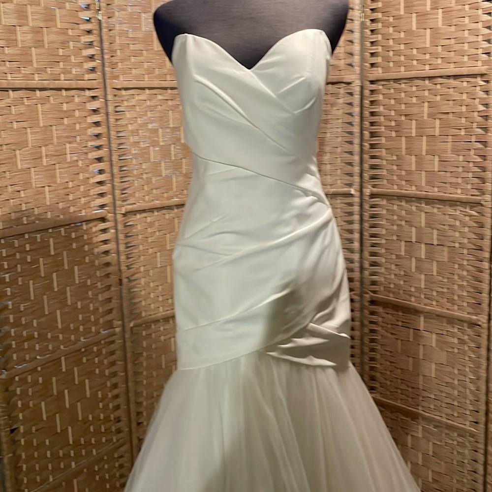 New Essence Wedding Gown Sz. 14